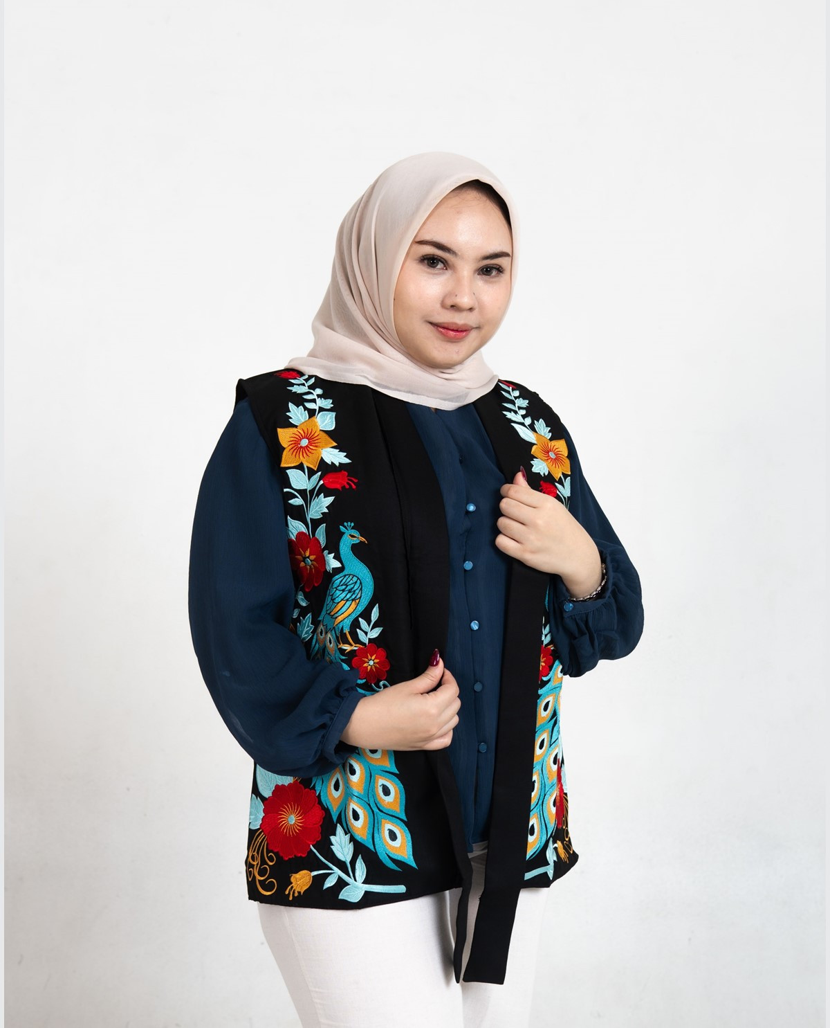 Model Outer Motif Merak 02
