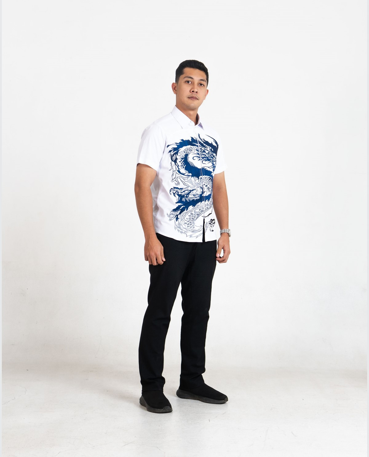 Kemeja Motif Naga