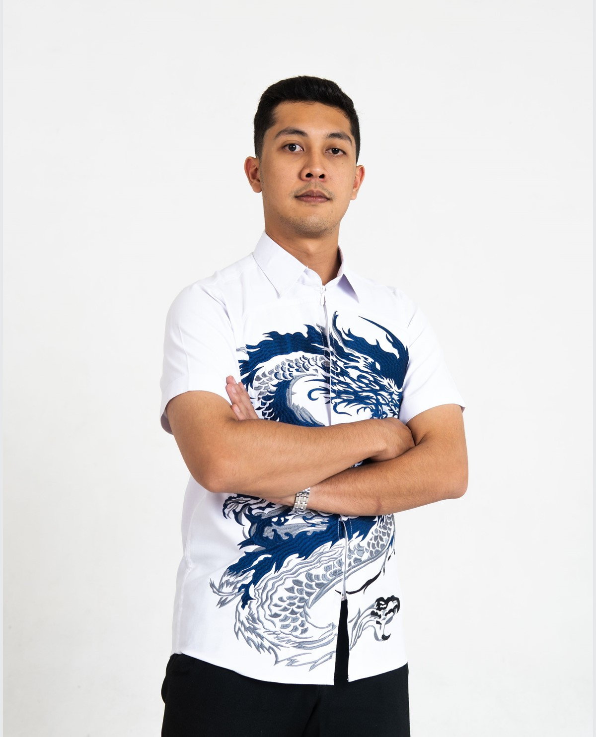 Kemeja Motif Naga