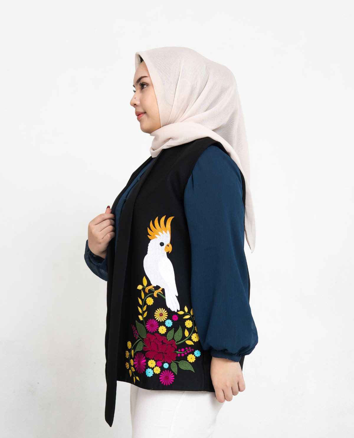 Outer Hitam Kakatua