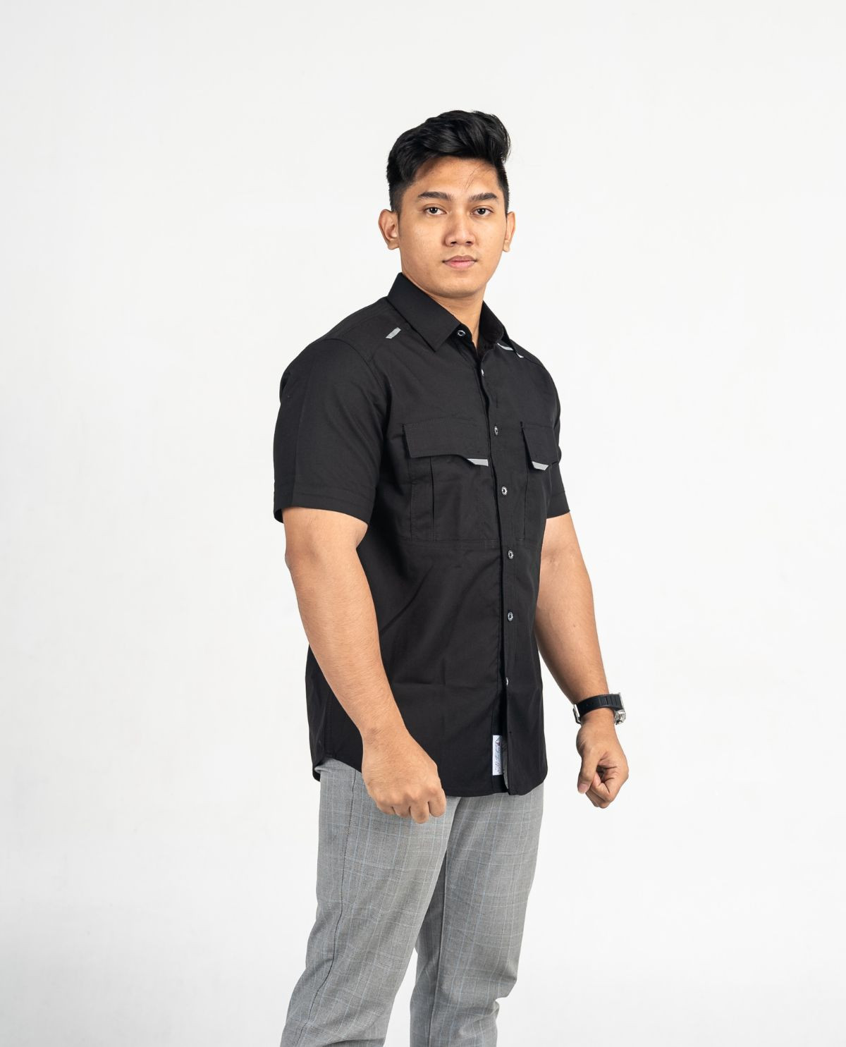 Kemeja Hitam Lengan Pendek Hitam