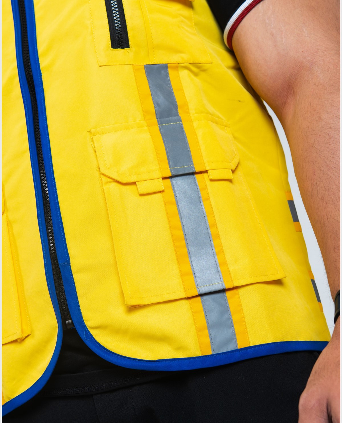 Rompi Kuning Casual Modern