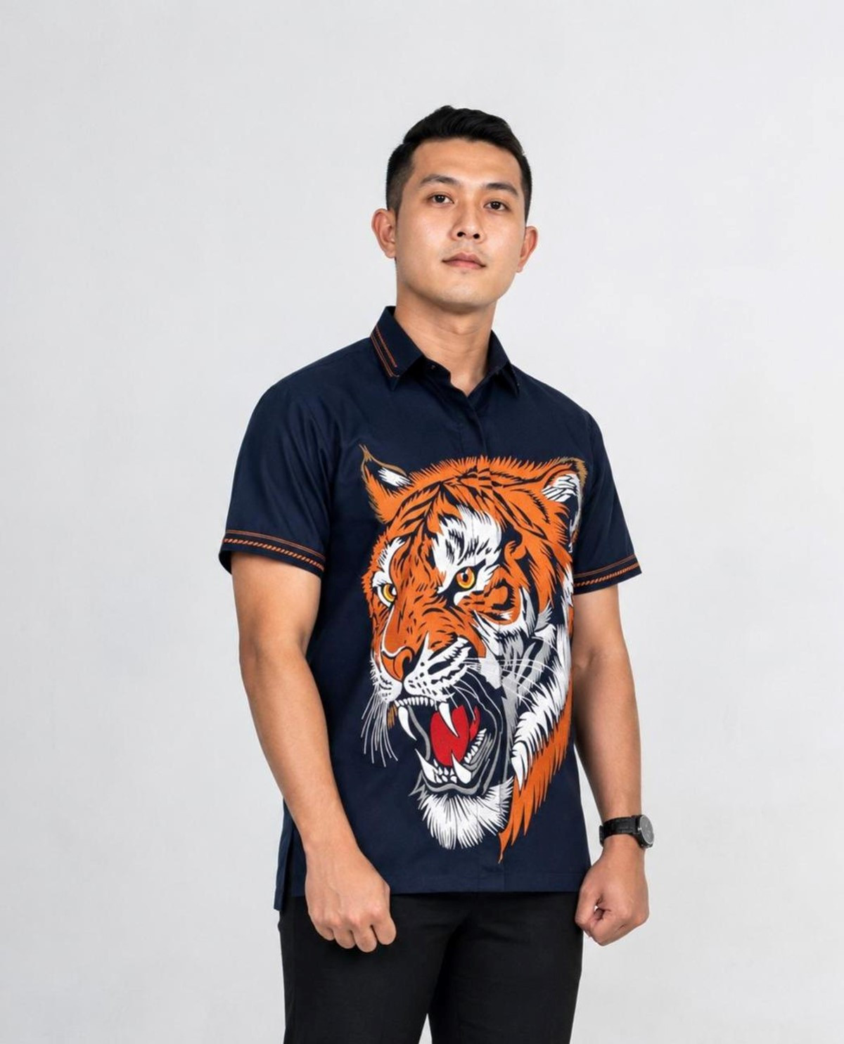 Kemeja Casual Bordir 3D Motif Macan Lengan Pendek Best Tailor